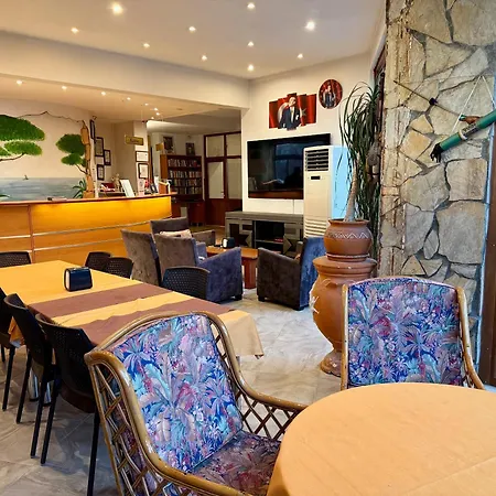 Panorama Plaza 3*